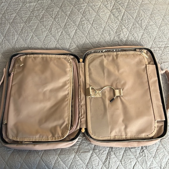 NISHEL Travel Toiletry Bag - Picture 8 of 11